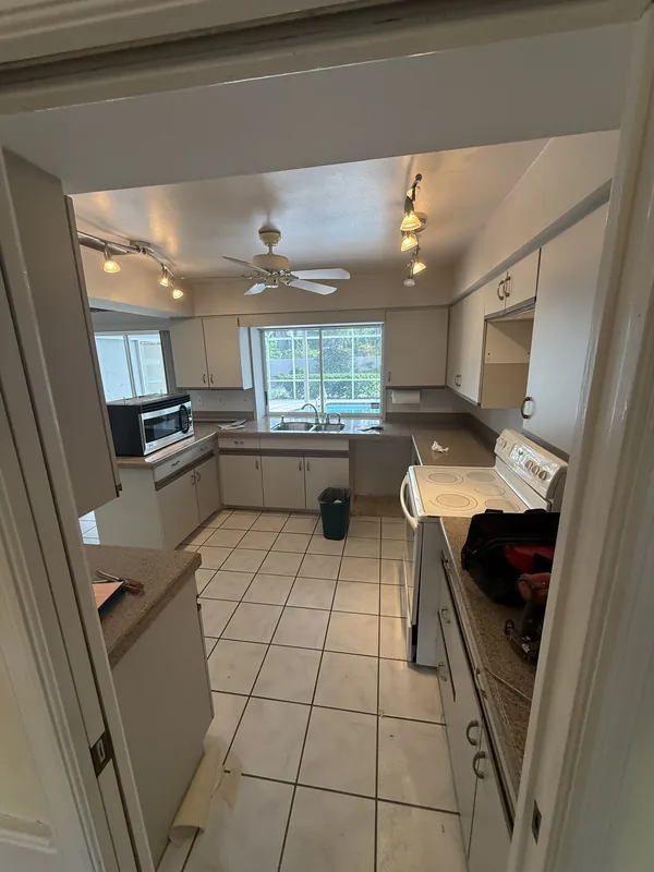 Kitchen before the remodel